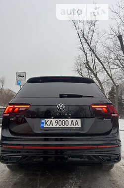 Внедорожник / Кроссовер Volkswagen Tiguan 2021 в Киеве