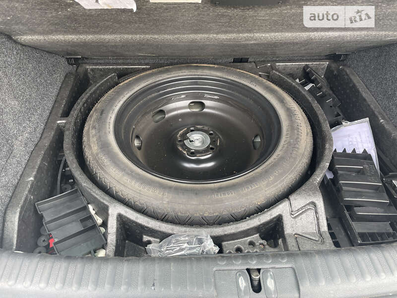 Внедорожник / Кроссовер Volkswagen Tiguan 2009 в Запорожье