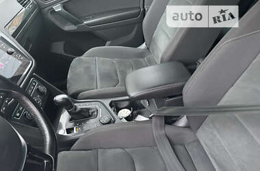 Внедорожник / Кроссовер Volkswagen Tiguan 2018 в 