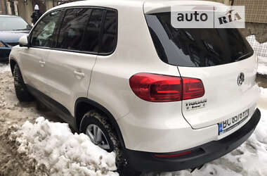 Внедорожник / Кроссовер Volkswagen Tiguan 2012 в Бродах