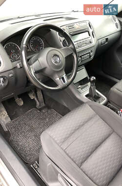 Внедорожник / Кроссовер Volkswagen Tiguan 2010 в 