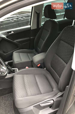 Внедорожник / Кроссовер Volkswagen Tiguan 2010 в 