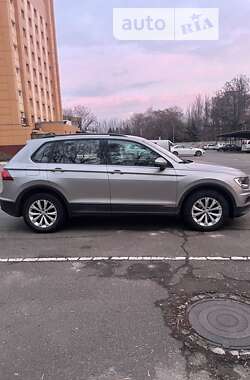 Позашляховик / Кросовер Volkswagen Tiguan 2017 в Кривому Розі