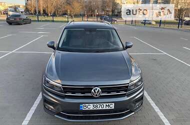 Внедорожник / Кроссовер Volkswagen Tiguan 2017 в Червонограде