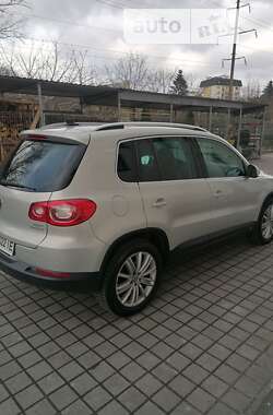 Внедорожник / Кроссовер Volkswagen Tiguan 2010 в Львове