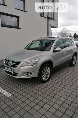 Внедорожник / Кроссовер Volkswagen Tiguan 2010 в 