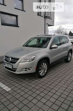 Внедорожник / Кроссовер Volkswagen Tiguan 2010 в Львове