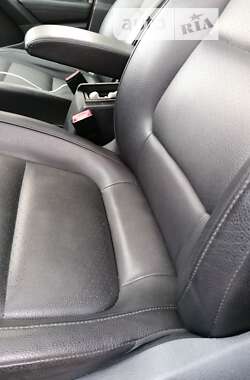 Внедорожник / Кроссовер Volkswagen Tiguan 2010 в 