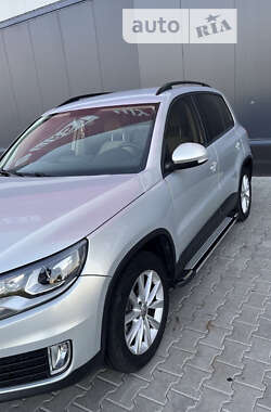 Внедорожник / Кроссовер Volkswagen Tiguan 2014 в Киеве