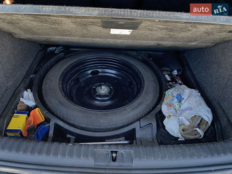 Внедорожник / Кроссовер Volkswagen Tiguan 2008 в Сосновке