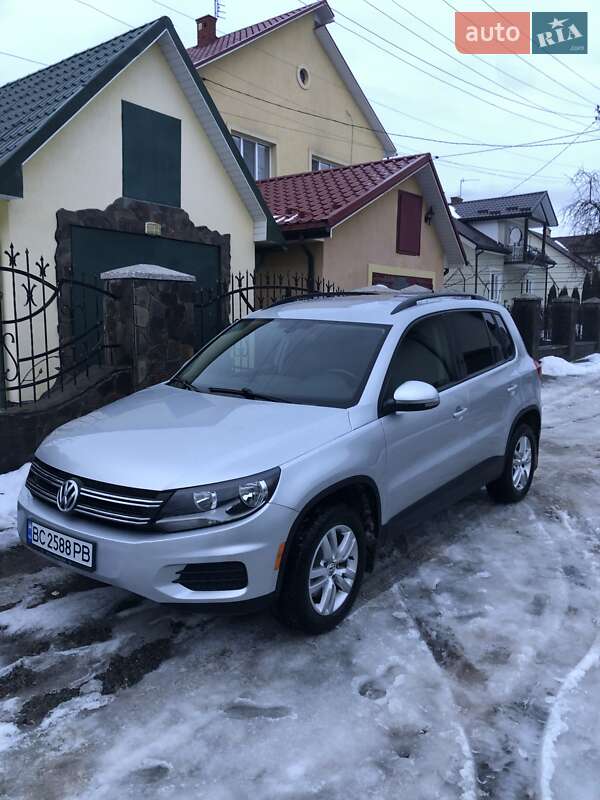 Позашляховик / Кросовер Volkswagen Tiguan 2016 в Рудки