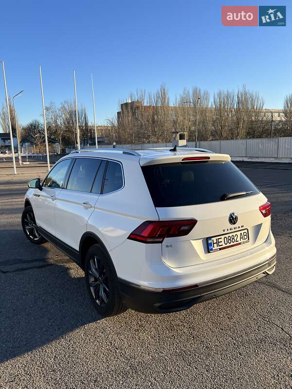 Внедорожник / Кроссовер Volkswagen Tiguan 2022 в Николаеве