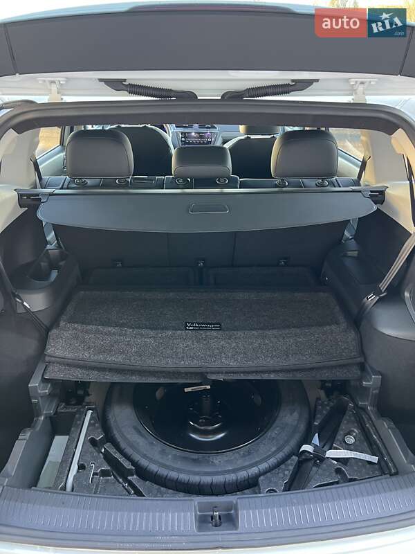 Внедорожник / Кроссовер Volkswagen Tiguan 2022 в Николаеве