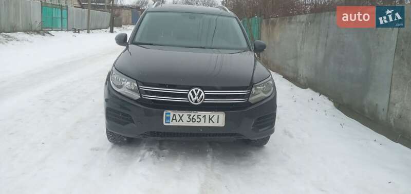 Внедорожник / Кроссовер Volkswagen Tiguan 2016 в Валках