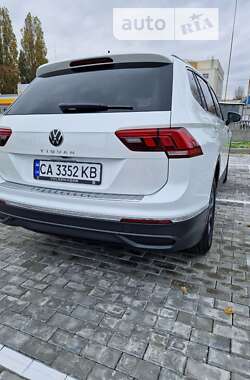 Позашляховик / Кросовер Volkswagen Tiguan 2022 в Черкасах