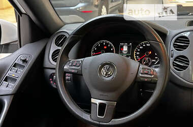 Внедорожник / Кроссовер Volkswagen Tiguan 2016 в Житомире