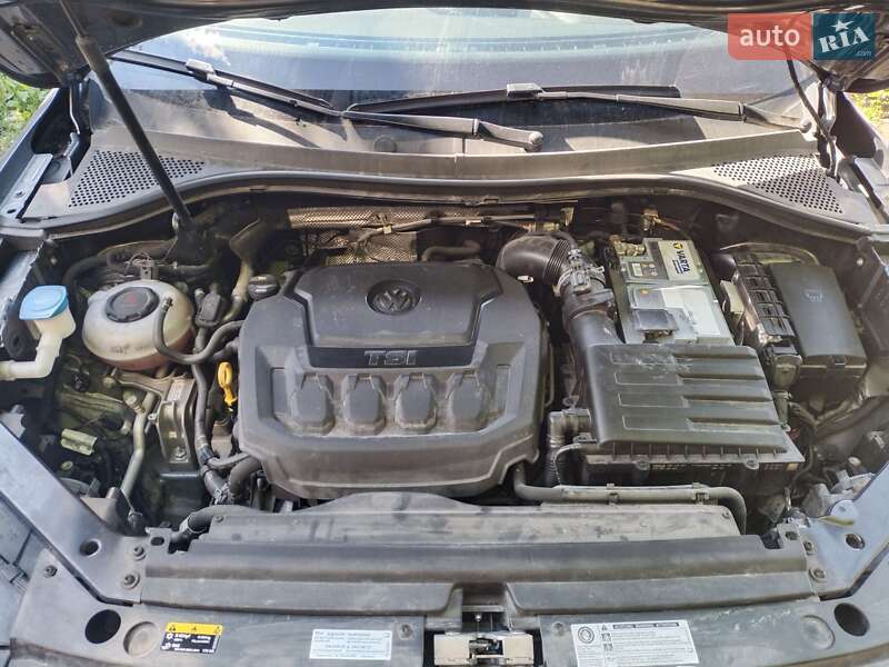 Внедорожник / Кроссовер Volkswagen Tiguan 2019 в Харькове