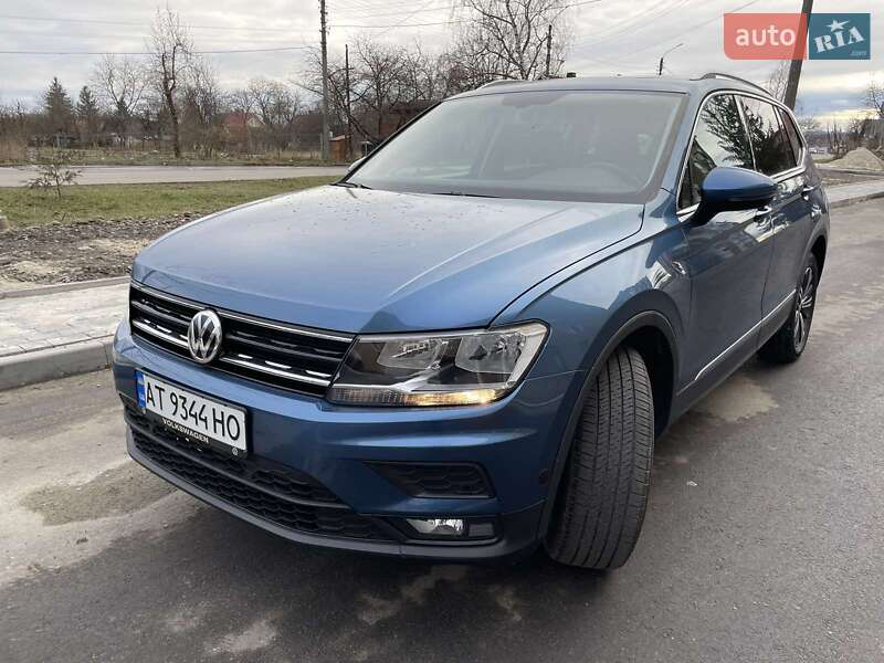 Внедорожник / Кроссовер Volkswagen Tiguan 2019 в 