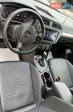 Внедорожник / Кроссовер Volkswagen Tiguan 2019 в 