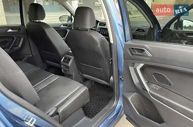 Внедорожник / Кроссовер Volkswagen Tiguan 2019 в 