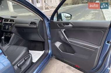 Внедорожник / Кроссовер Volkswagen Tiguan 2019 в 
