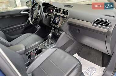 Внедорожник / Кроссовер Volkswagen Tiguan 2019 в 