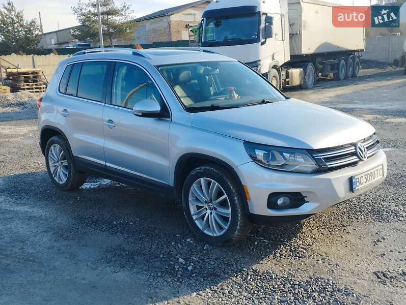 Внедорожник / Кроссовер Volkswagen Tiguan 2016 в Николаеве