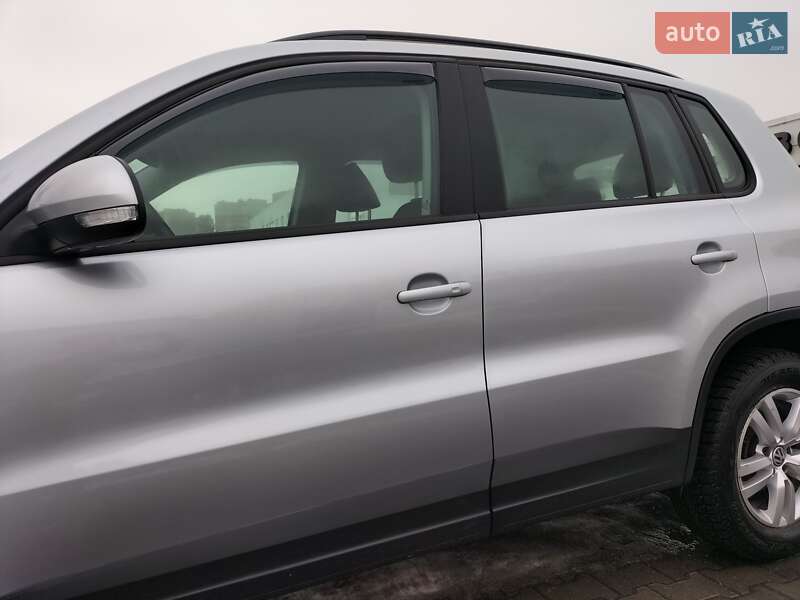 Внедорожник / Кроссовер Volkswagen Tiguan 2016 в Виннице