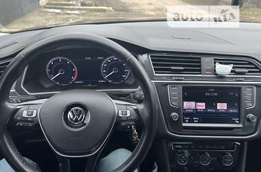 Позашляховик / Кросовер Volkswagen Tiguan 2017 в Дніпрі