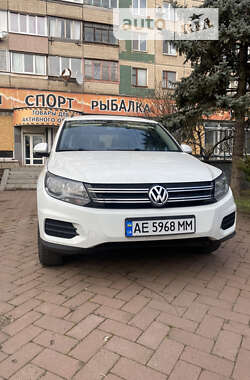 Позашляховик / Кросовер Volkswagen Tiguan 2015 в Кривому Розі