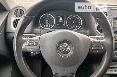 Внедорожник / Кроссовер Volkswagen Tiguan 2015 в Херсоне