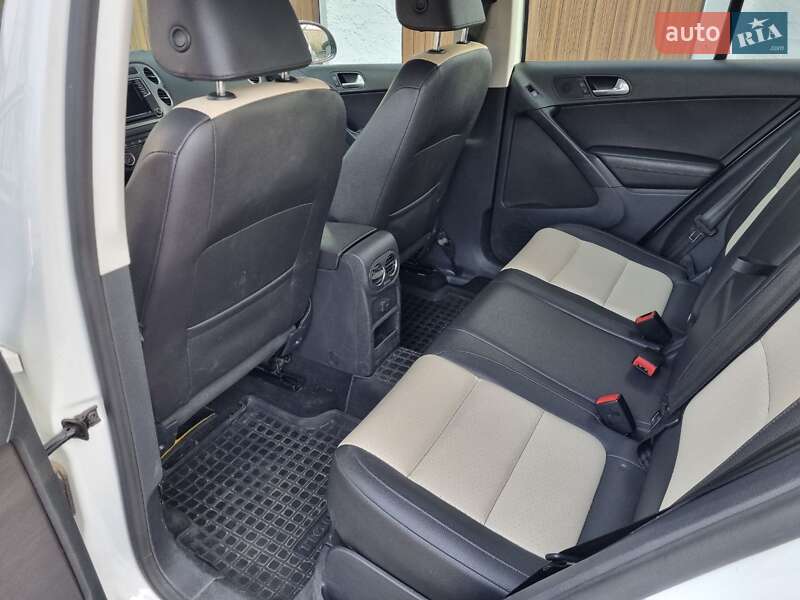 Внедорожник / Кроссовер Volkswagen Tiguan 2017 в Львове