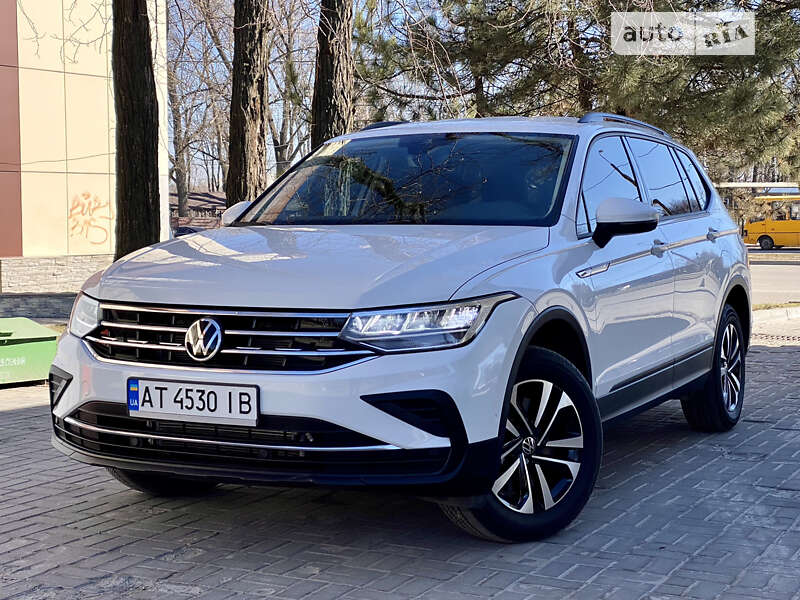 Внедорожник / Кроссовер Volkswagen Tiguan 2021 в Днепре