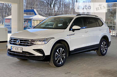 Внедорожник / Кроссовер Volkswagen Tiguan 2021 в Днепре