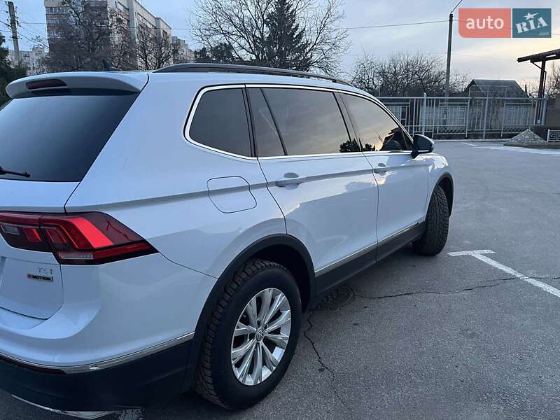 Позашляховик / Кросовер Volkswagen Tiguan 2018 в Харкові