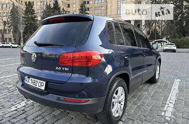 Позашляховик / Кросовер Volkswagen Tiguan 2012 в Харкові