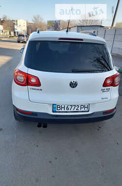 Внедорожник / Кроссовер Volkswagen Tiguan 2011 в Одессе