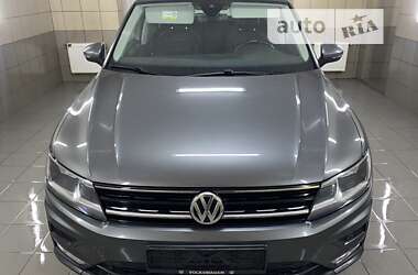 Позашляховик / Кросовер Volkswagen Tiguan 2017 в Умані