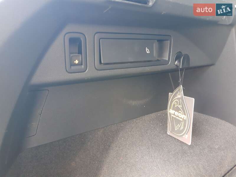 Внедорожник / Кроссовер Volkswagen Tiguan 2016 в Хусте