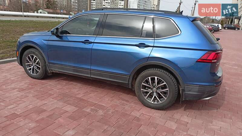 Внедорожник / Кроссовер Volkswagen Tiguan 2018 в Нетешине