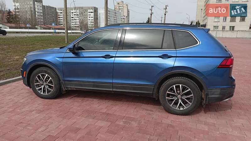 Внедорожник / Кроссовер Volkswagen Tiguan 2018 в Нетешине