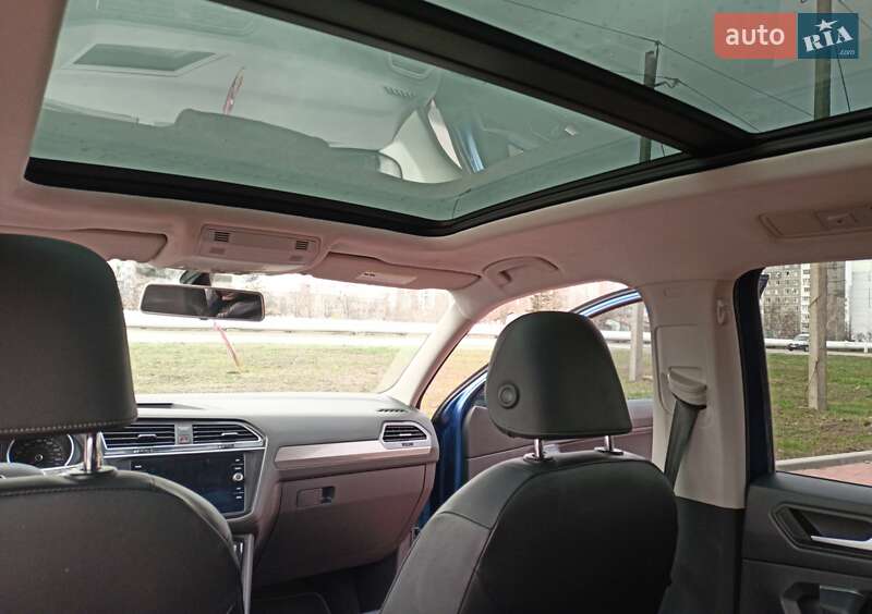 Внедорожник / Кроссовер Volkswagen Tiguan 2018 в Нетешине