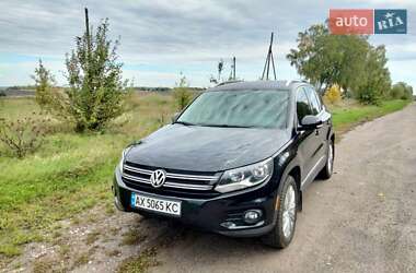 Внедорожник / Кроссовер Volkswagen Tiguan 2014 в 
