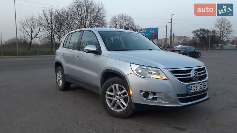 Внедорожник / Кроссовер Volkswagen Tiguan 2011 в Луцке
