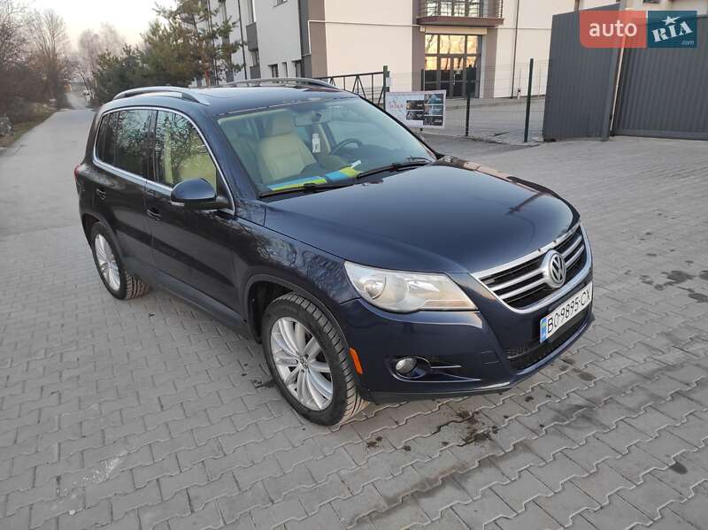 Позашляховик / Кросовер Volkswagen Tiguan 2010 в Тернополі