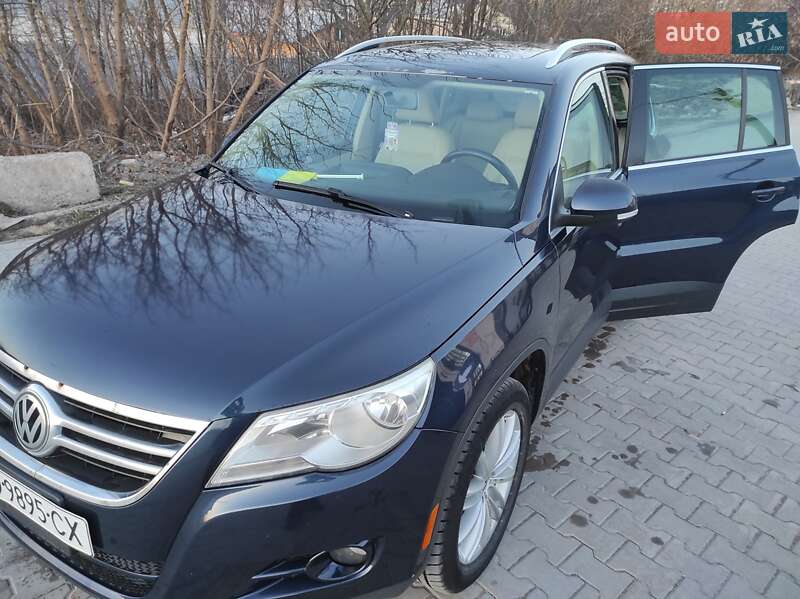 Позашляховик / Кросовер Volkswagen Tiguan 2010 в Тернополі