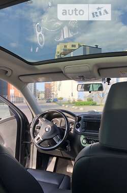 Внедорожник / Кроссовер Volkswagen Tiguan 2011 в Львове