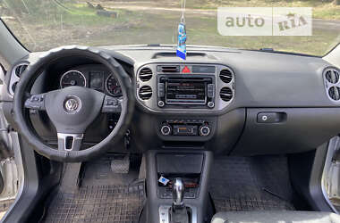 Внедорожник / Кроссовер Volkswagen Tiguan 2010 в Новой Водолаге