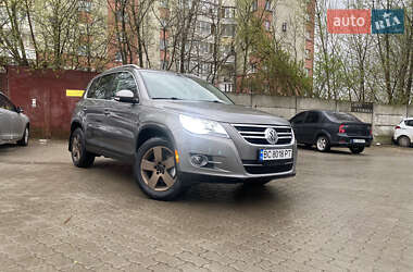 Позашляховик / Кросовер Volkswagen Tiguan 2010 в Львові