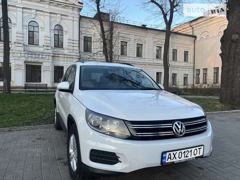 Внедорожник / Кроссовер Volkswagen Tiguan 2017 в Харькове